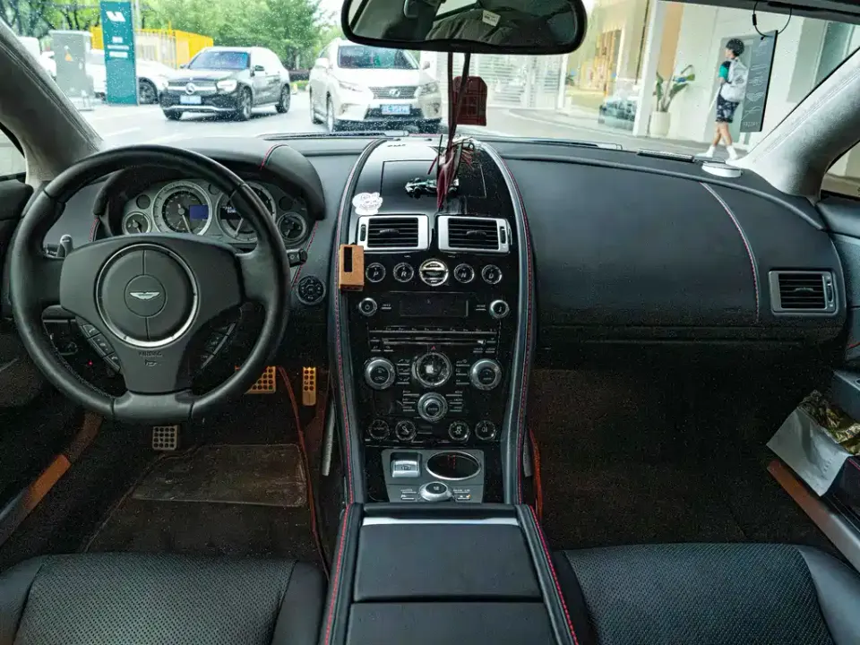 Aston Martin Rapide