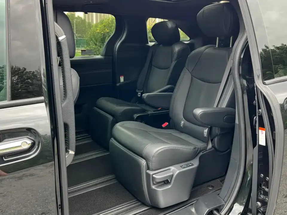 Toyota Granvia
