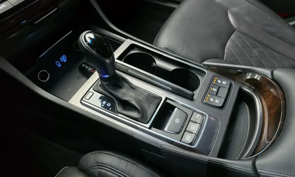 Hyundai Aslan
