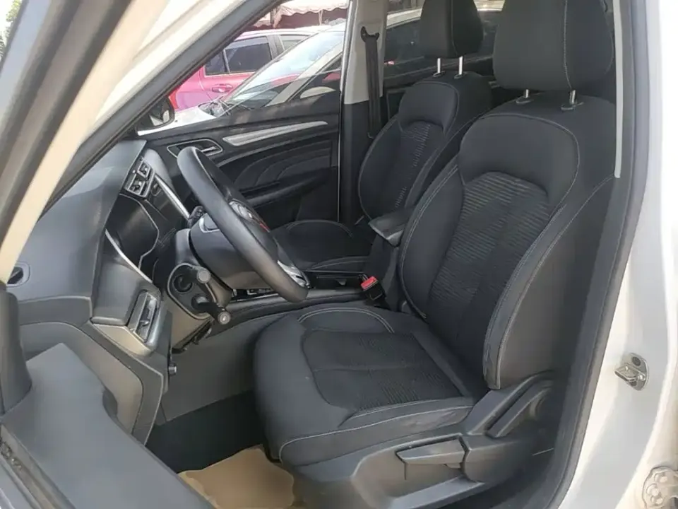 Roewe RX3