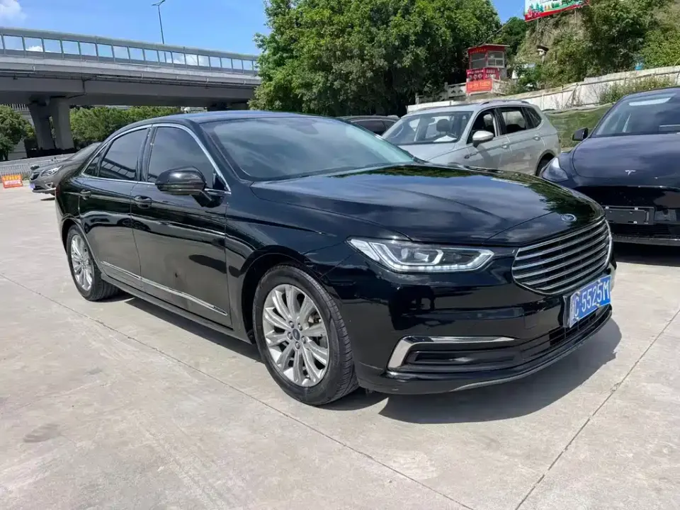 Ford Taurus