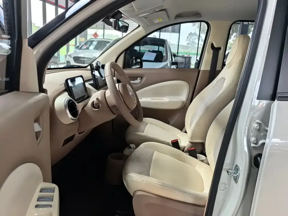 Wuling MINIEV