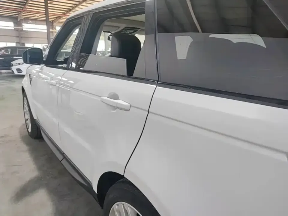 Land Rover Sport