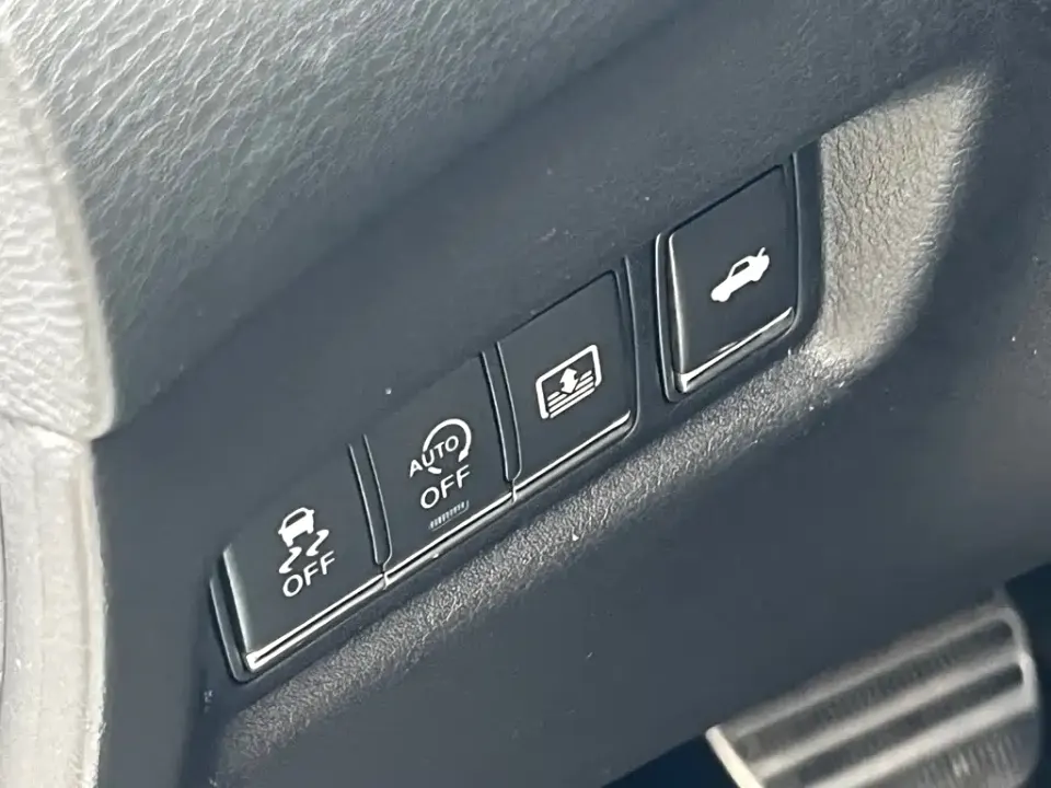 Infiniti Q50L