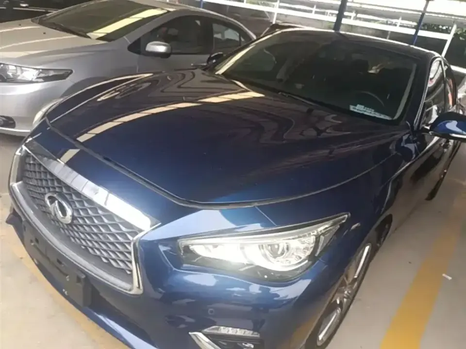 Infiniti Q50L