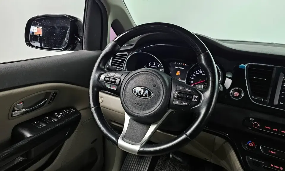 Kia Canival