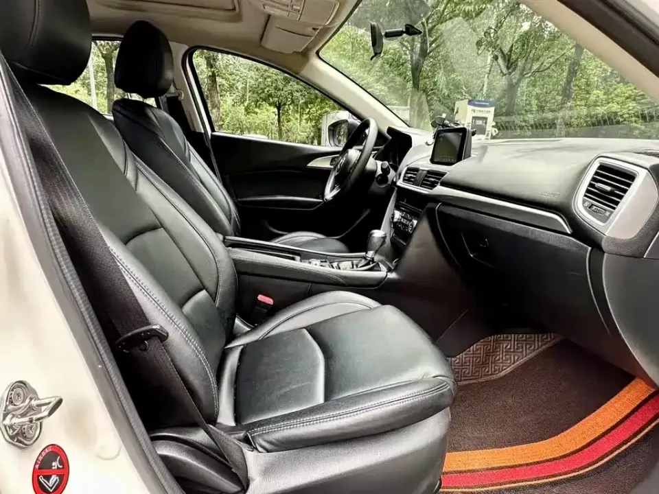 Mazda 3 Axela