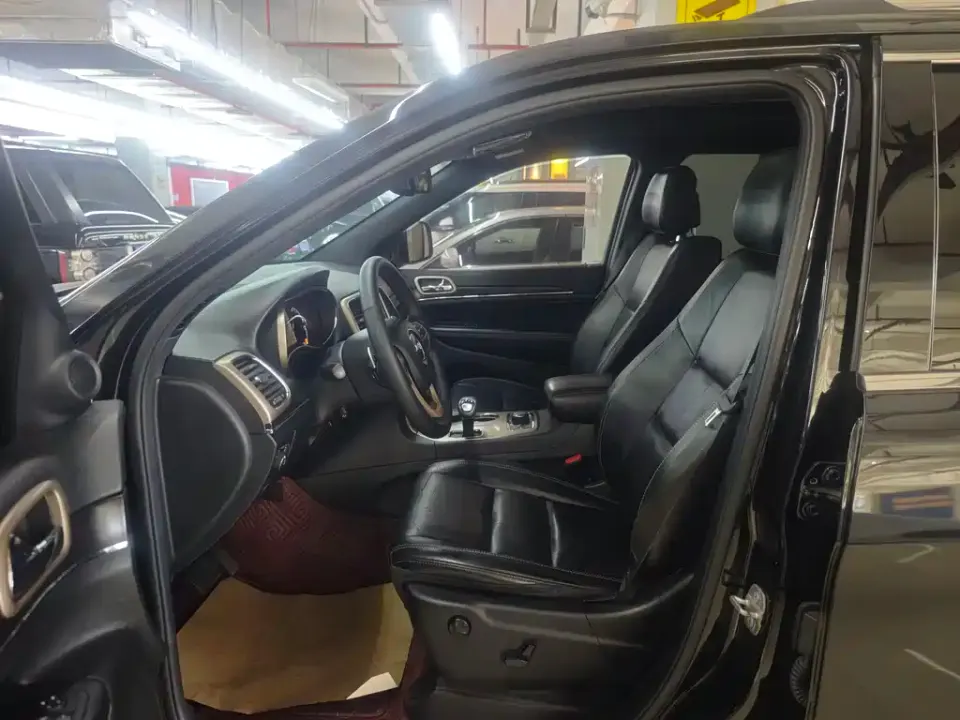 Jeep Grand Cherokee (Import)