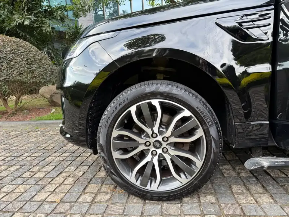 Land Rover Sport