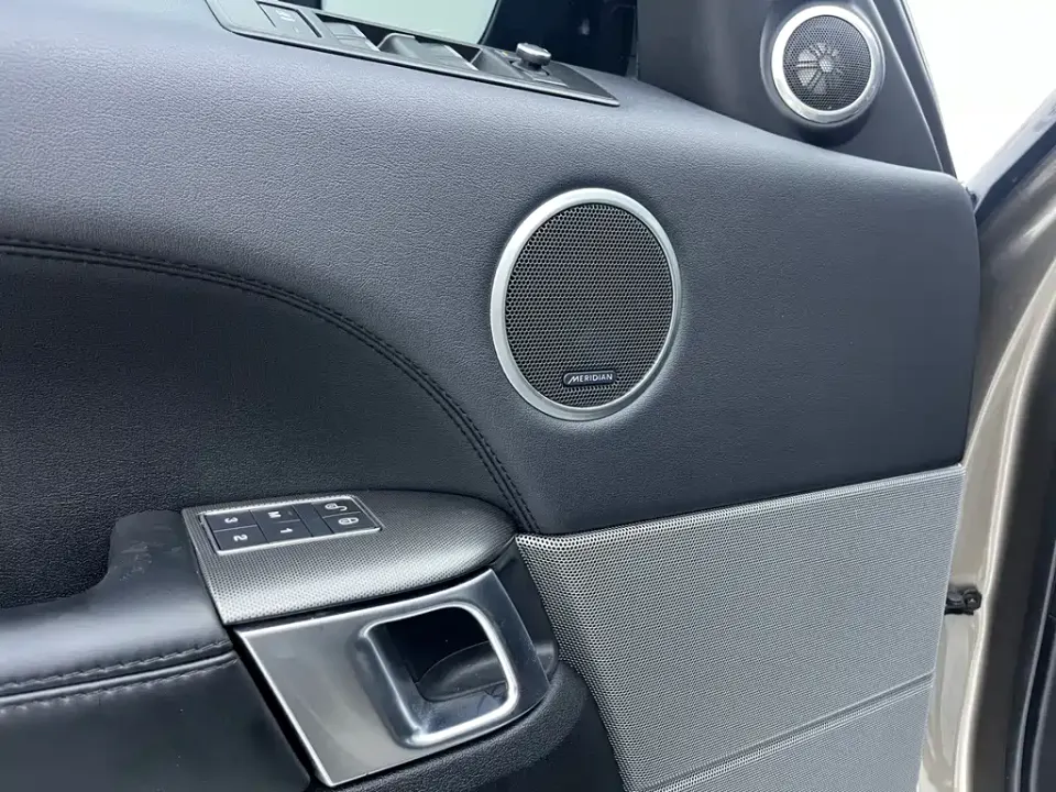 Land Rover Sport