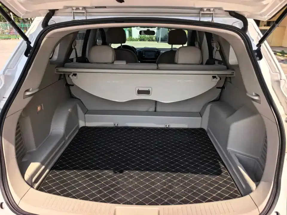 Venucia T70