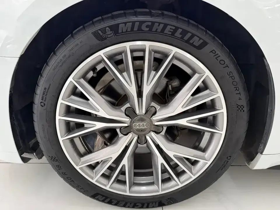 Audi A5 (Import)