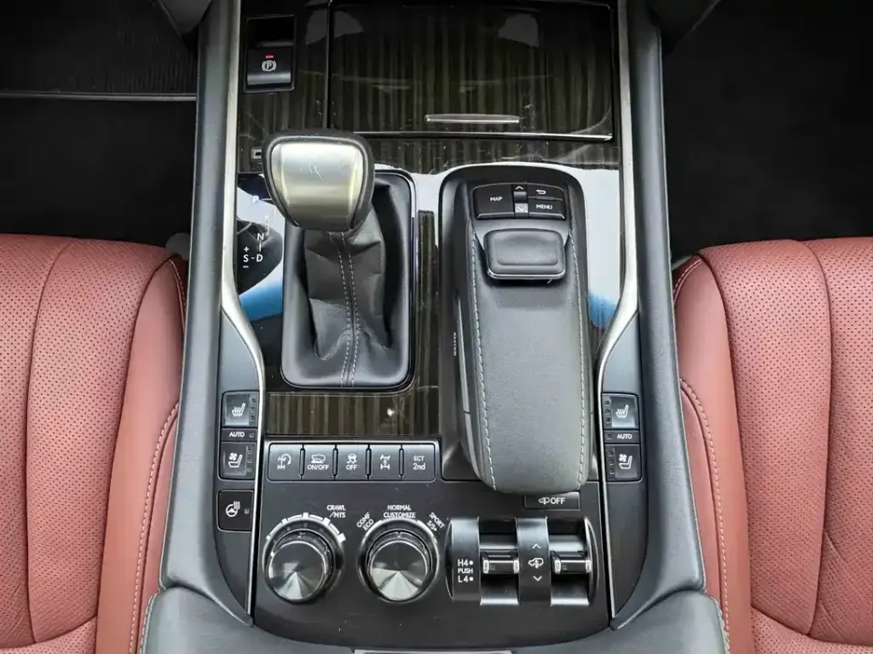 Lexus LX