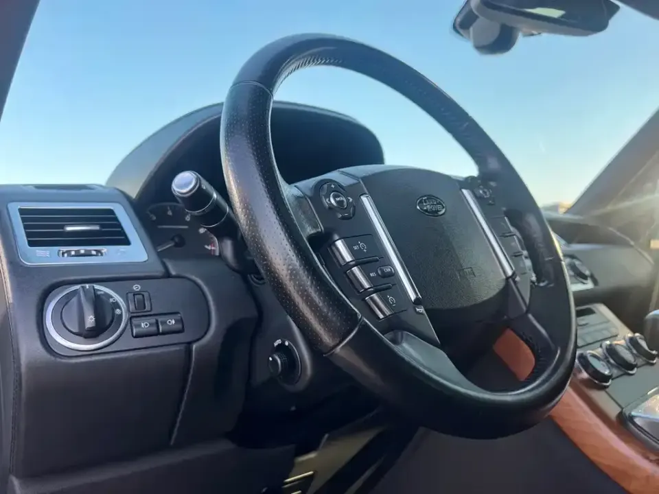 Land Rover Sport
