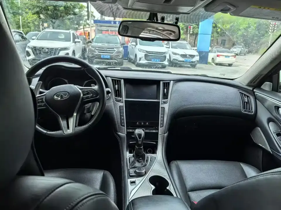 Infiniti Q50L