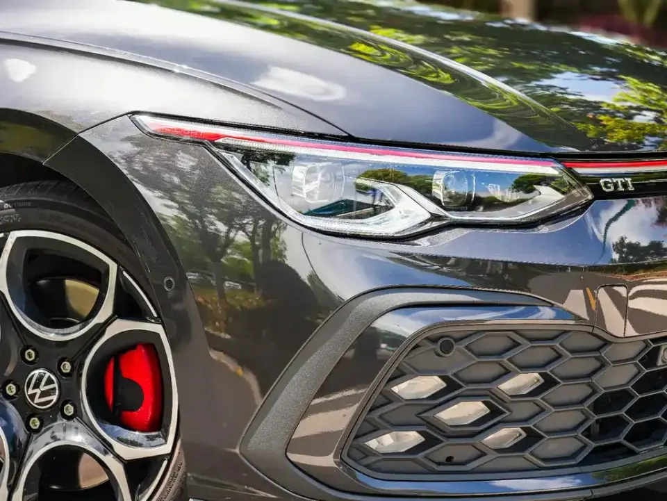 Volkswagen Golf GTI
