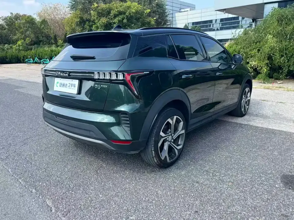 Lynk & Co 06 EM-P