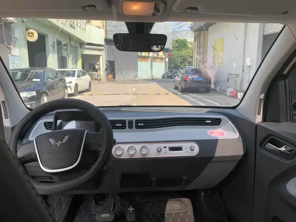Wuling MINIEV
