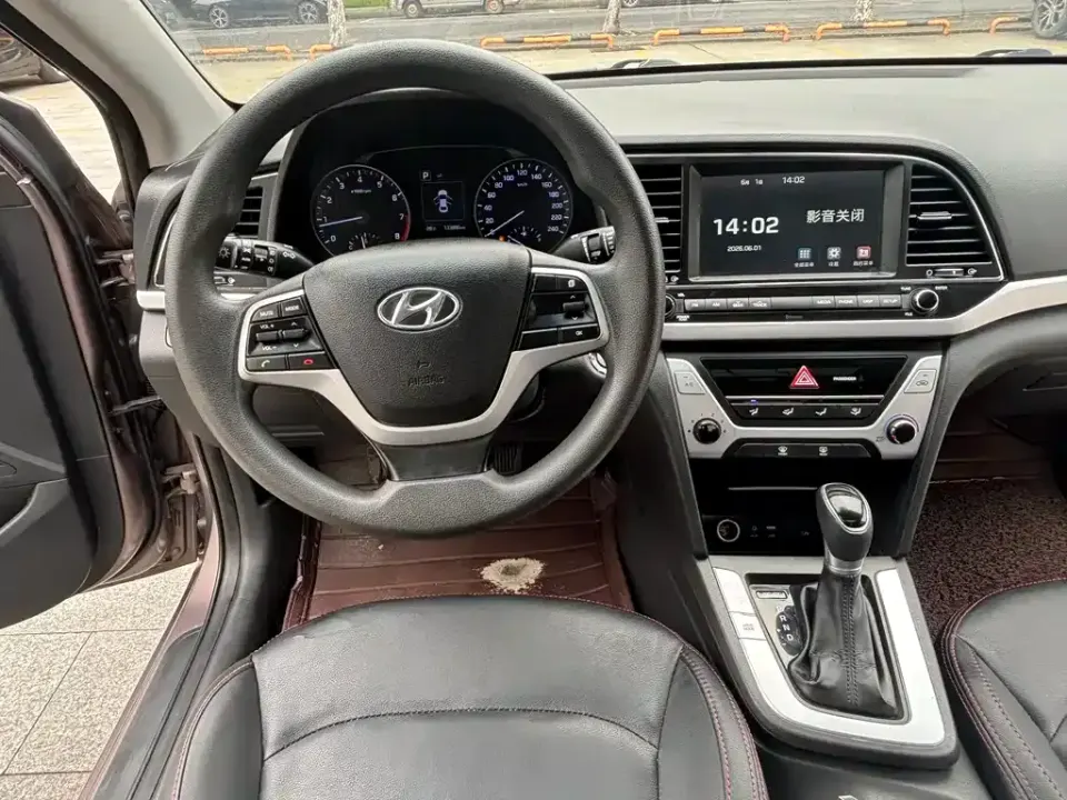 Hyundai Elantra