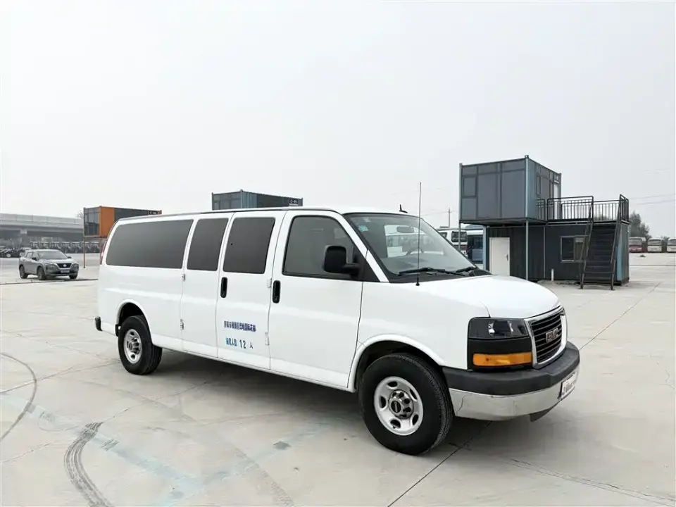 GMC Savana