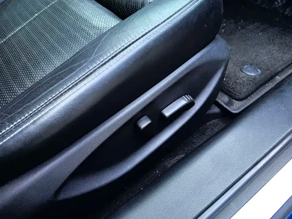Infiniti Q50L