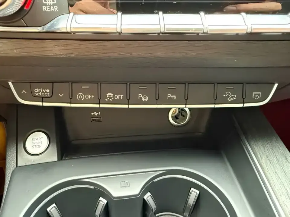 Audi A4 (Import)