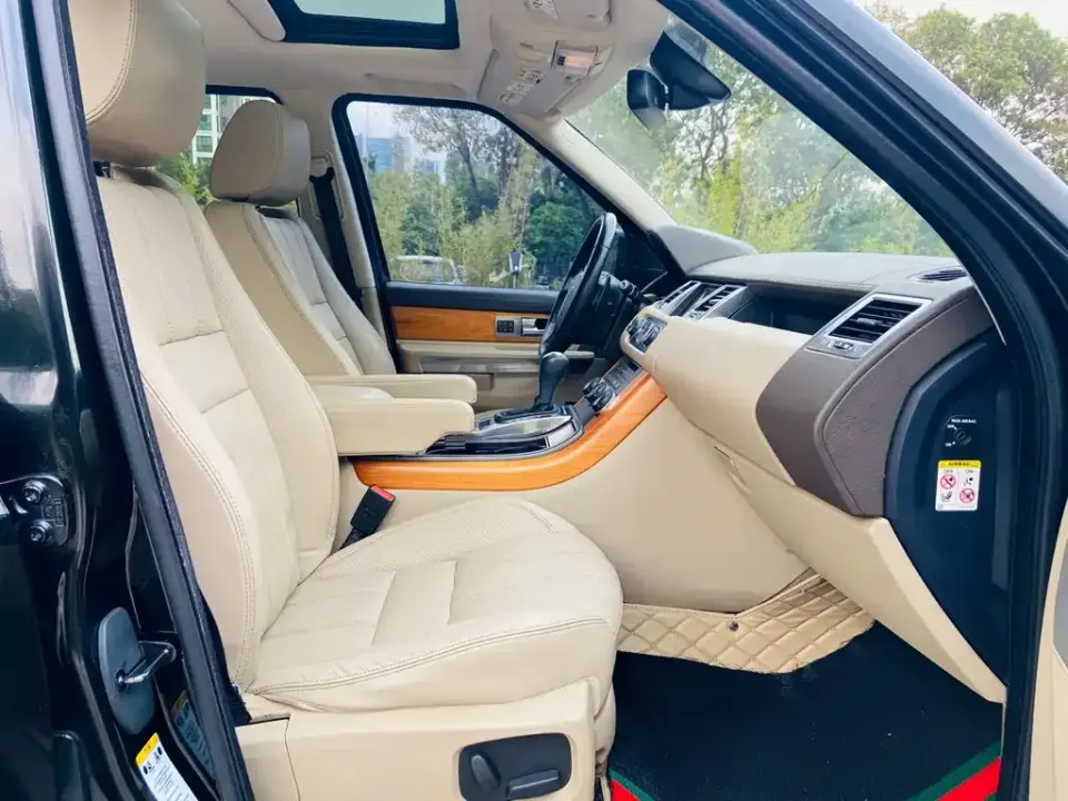Land Rover Sport