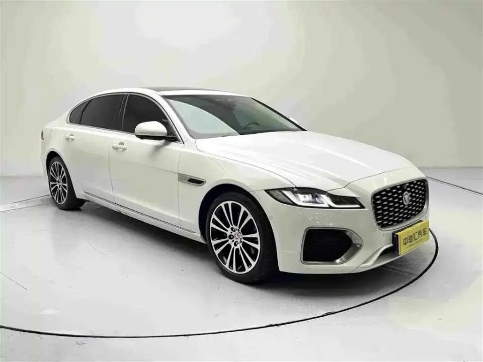 Jaguar XFL