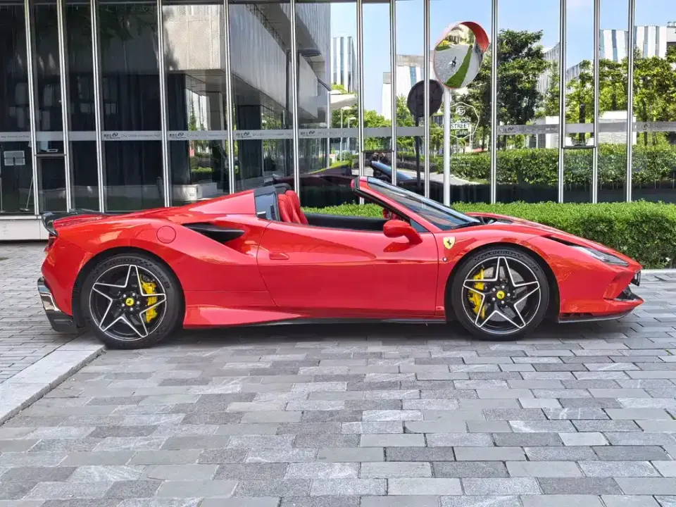 Ferrari F8