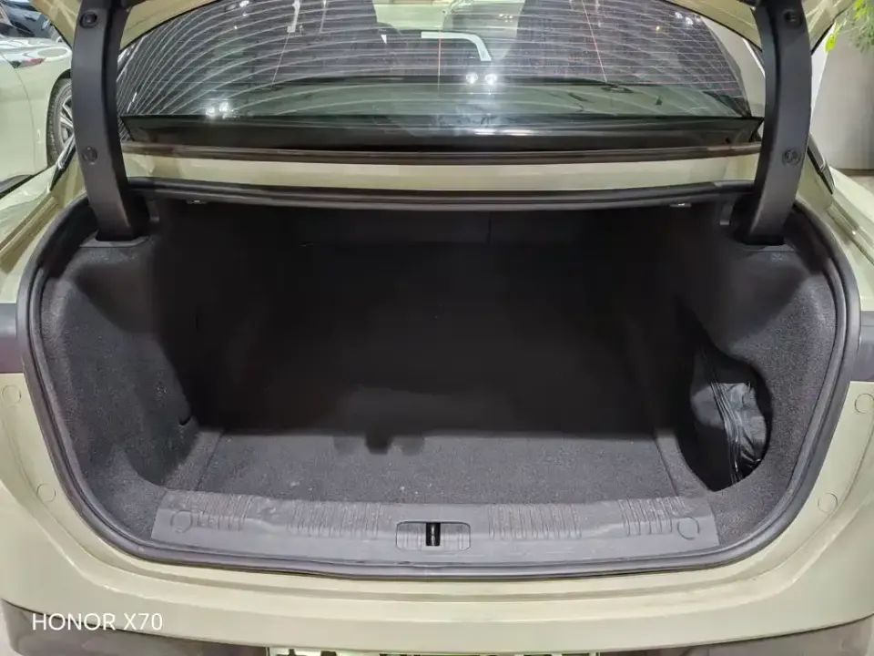Hongqi Hongqi EH7