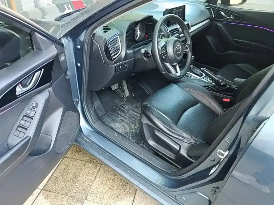 Mazda 3 Axela