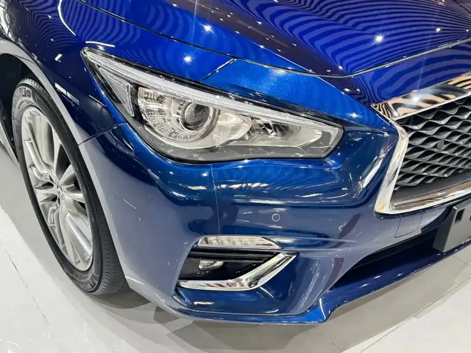 Infiniti Q50L