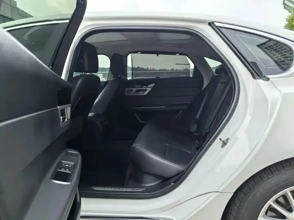 Jaguar XFL
