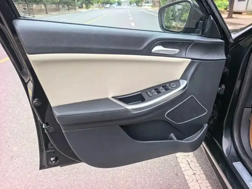 Roewe e550