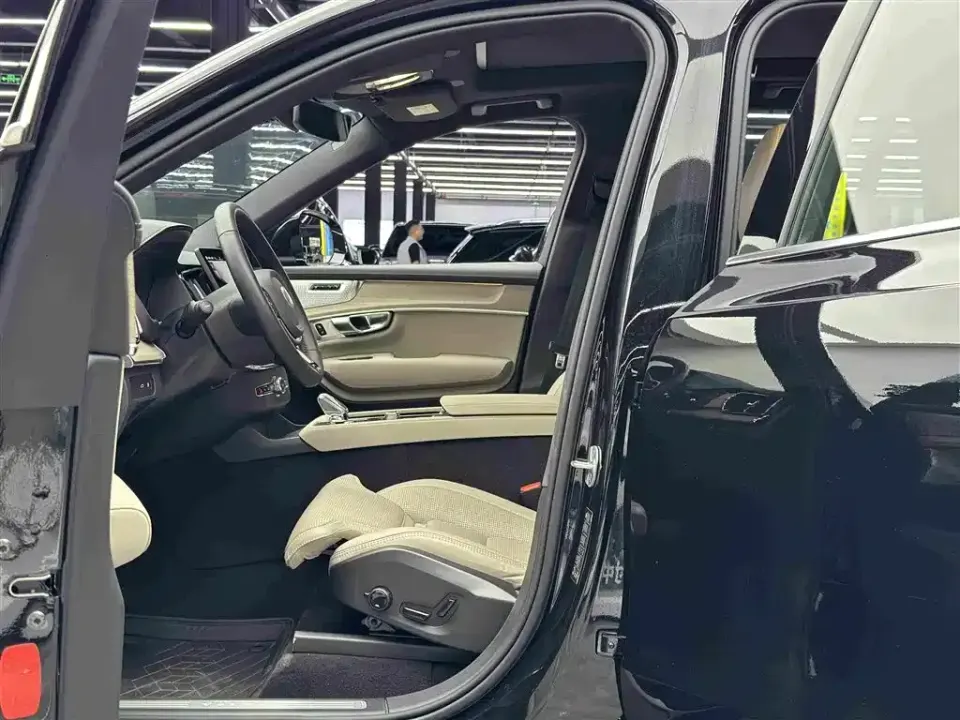 Volvo XC90 PHEV