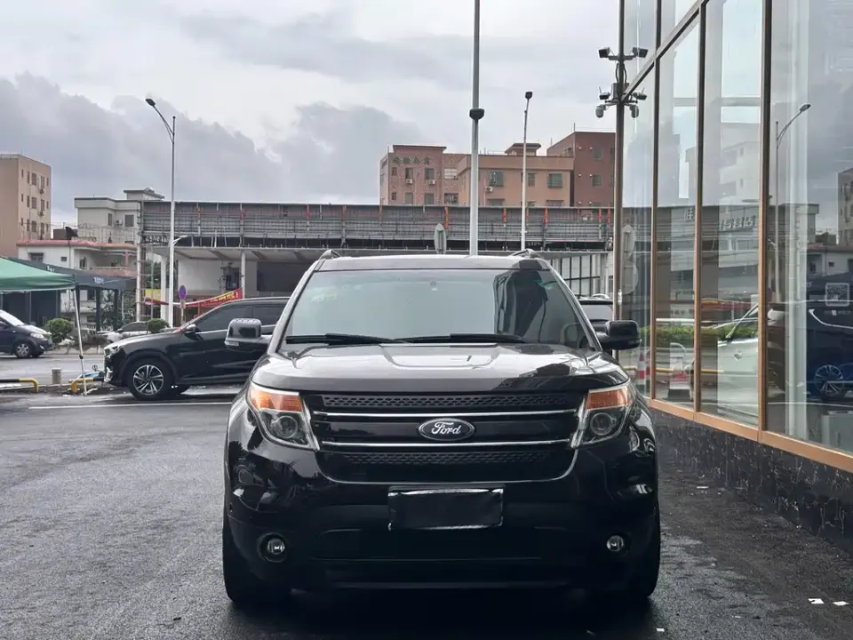 Ford Explorer (Import)