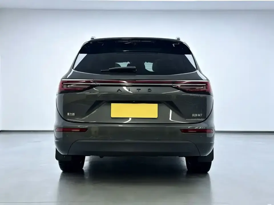 AITO M7