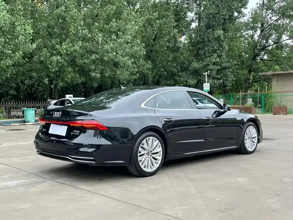 Audi A7L