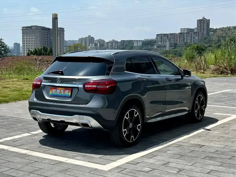 Mercedes-Benz GLA