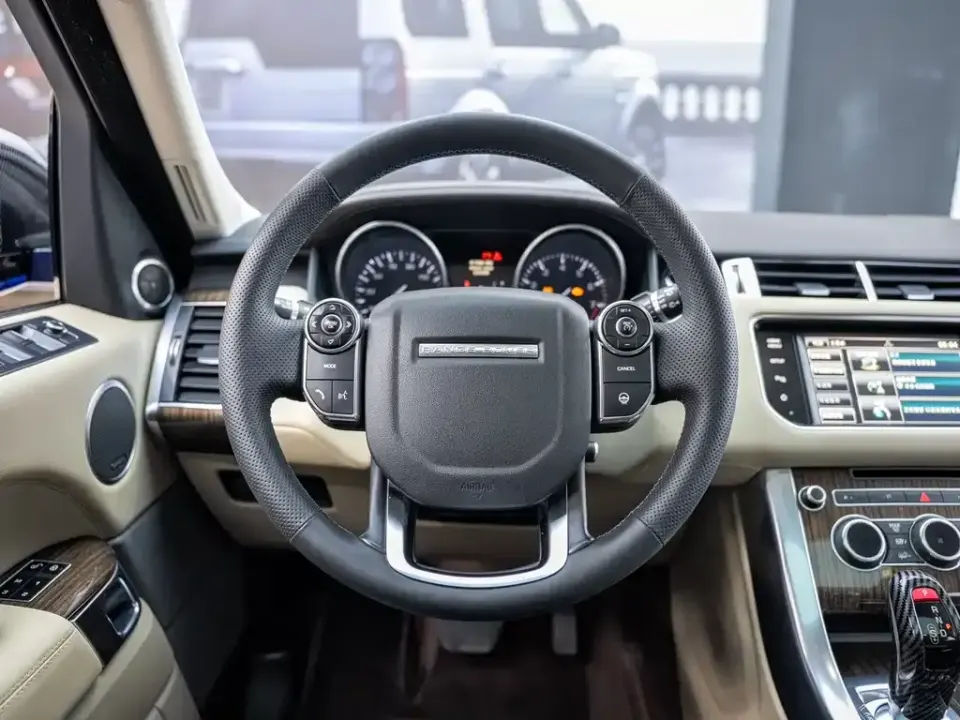 Land Rover Sport
