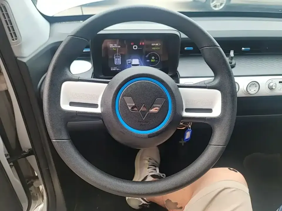 Wuling MINIEV