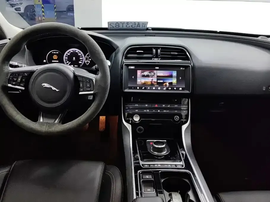 Jaguar XEL