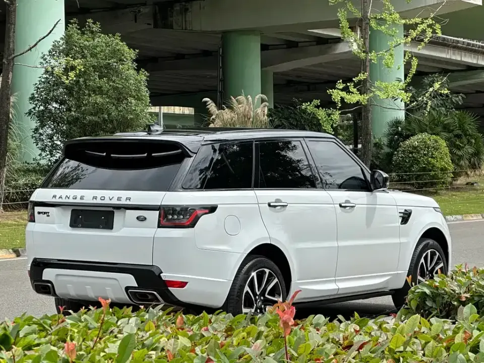 Land Rover Sport
