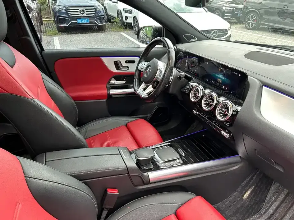 Mercedes-Benz GLA AMG