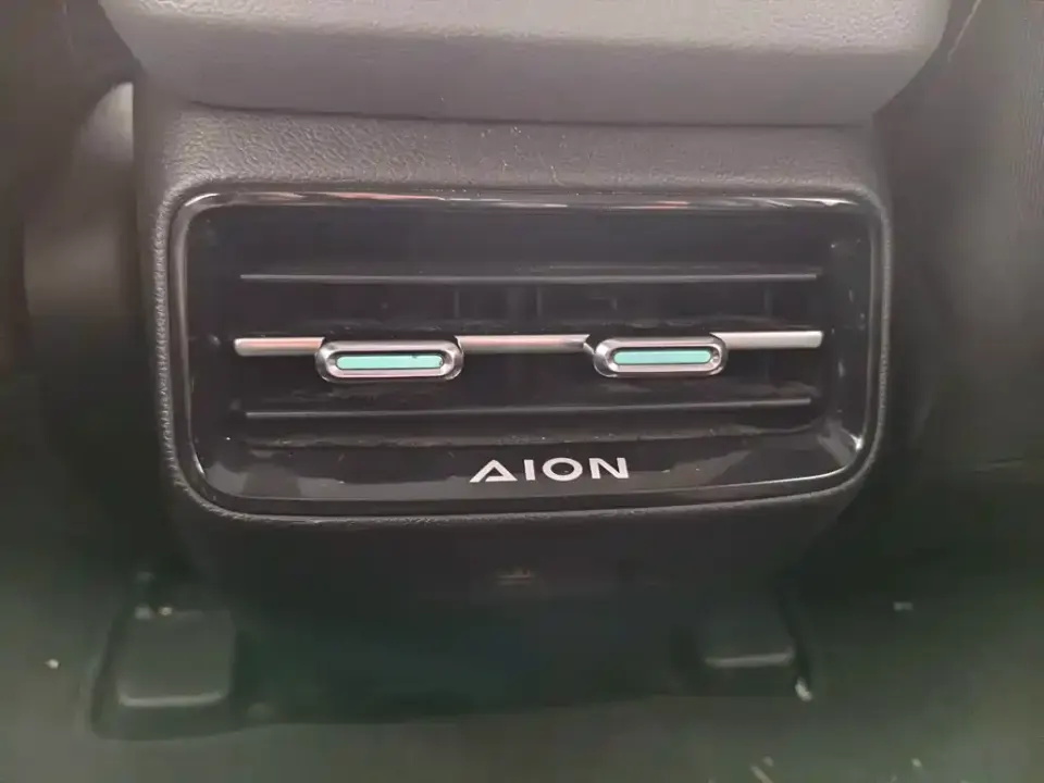 Aion AION Y