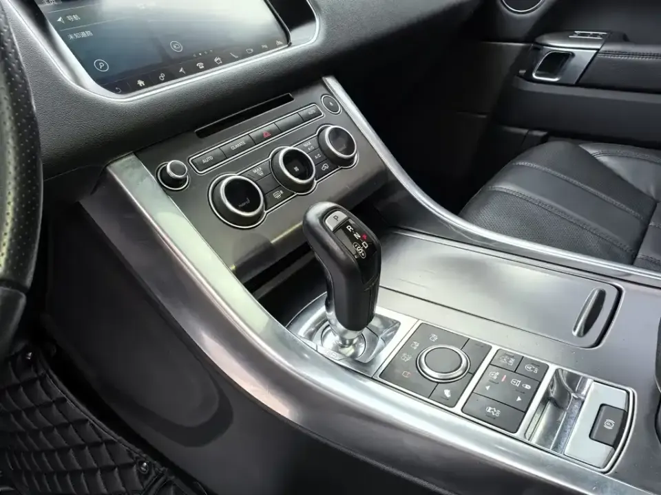 Land Rover Sport