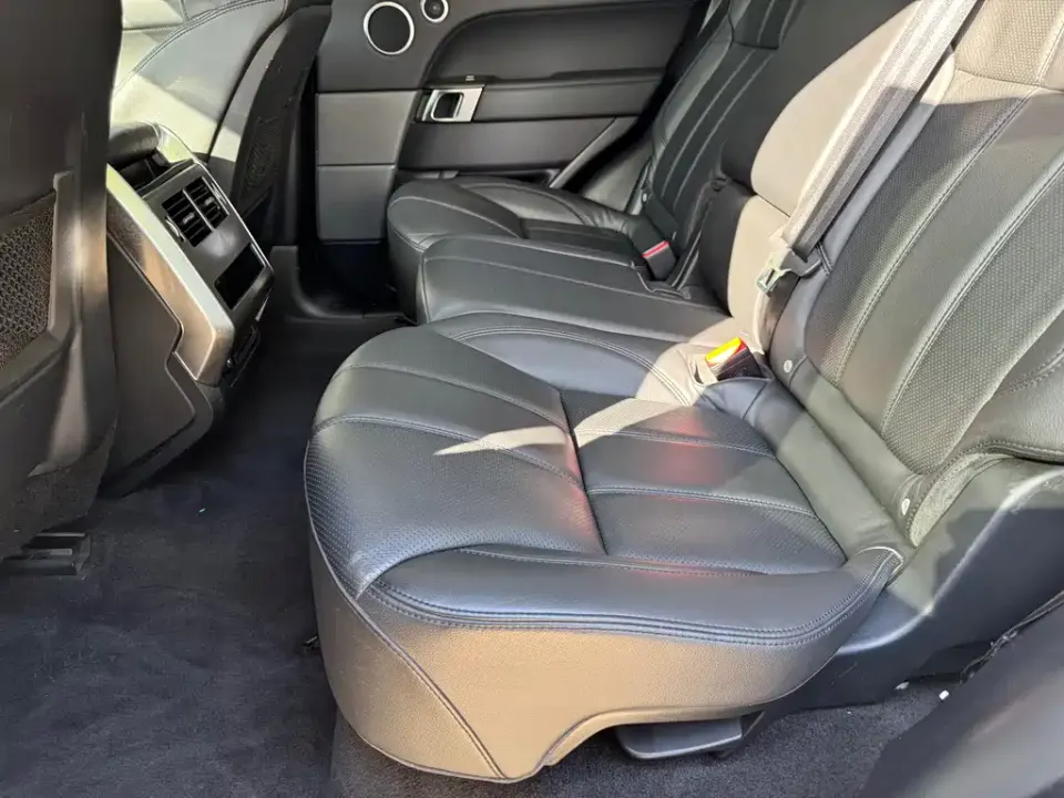Land Rover Sport