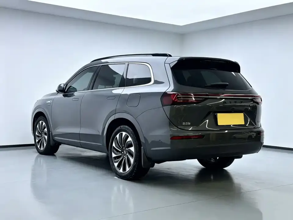 AITO M7