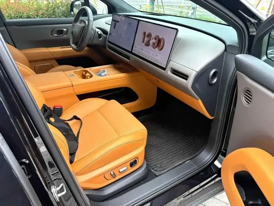 Li Li i6