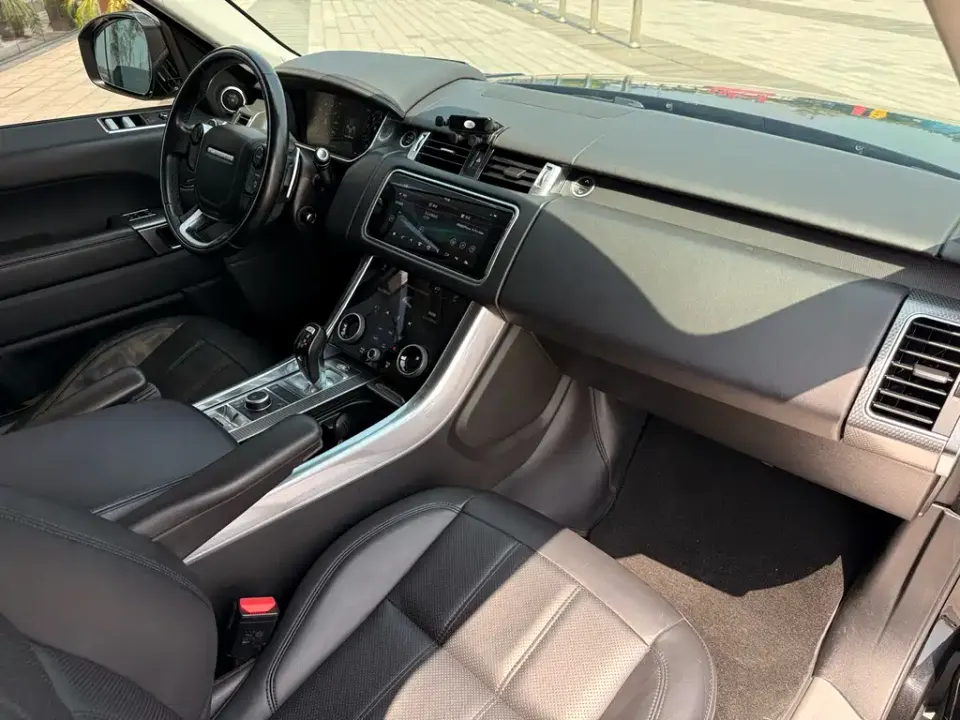 Land Rover Sport